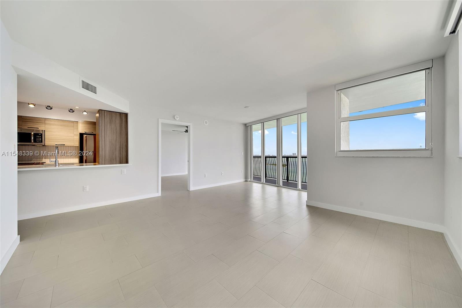1756 N Bayshore Dr 28B, Miami, Florida 33132, 2 Bedrooms Bedrooms, ,2 BathroomsBathrooms,Residentiallease,For Rent,1756 N Bayshore Dr 28B,A11548339