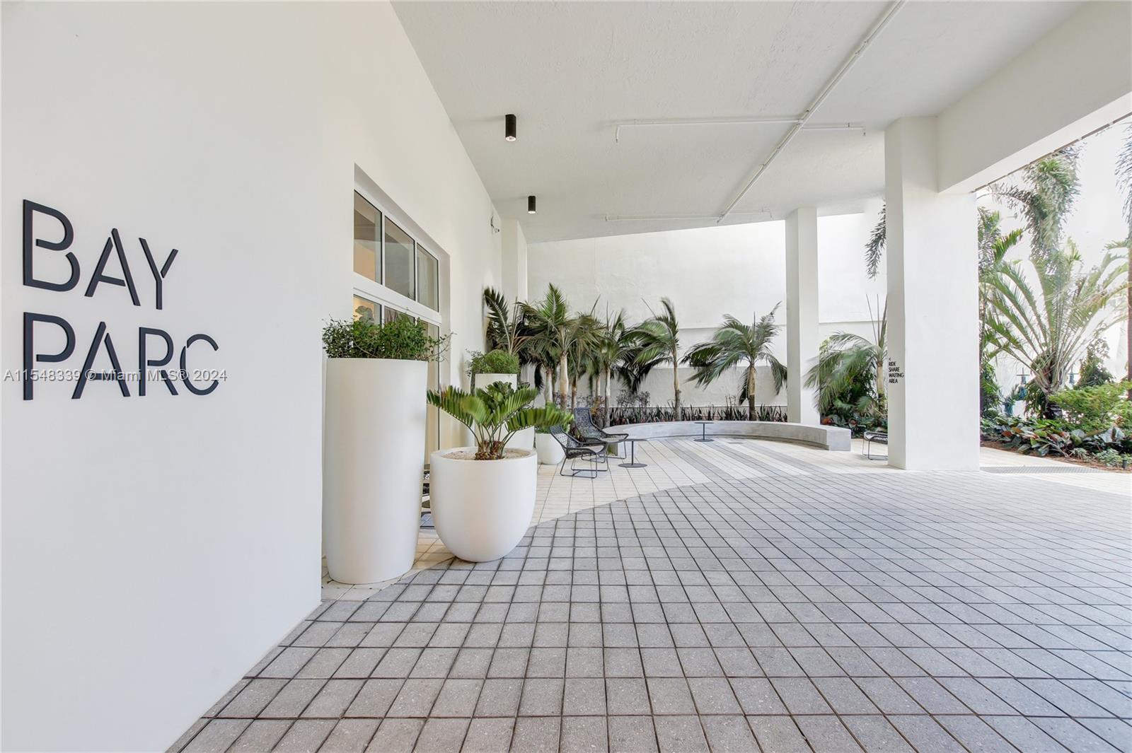 1756 N Bayshore Dr 28B, Miami, Florida 33132, 2 Bedrooms Bedrooms, ,2 BathroomsBathrooms,Residentiallease,For Rent,1756 N Bayshore Dr 28B,A11548339