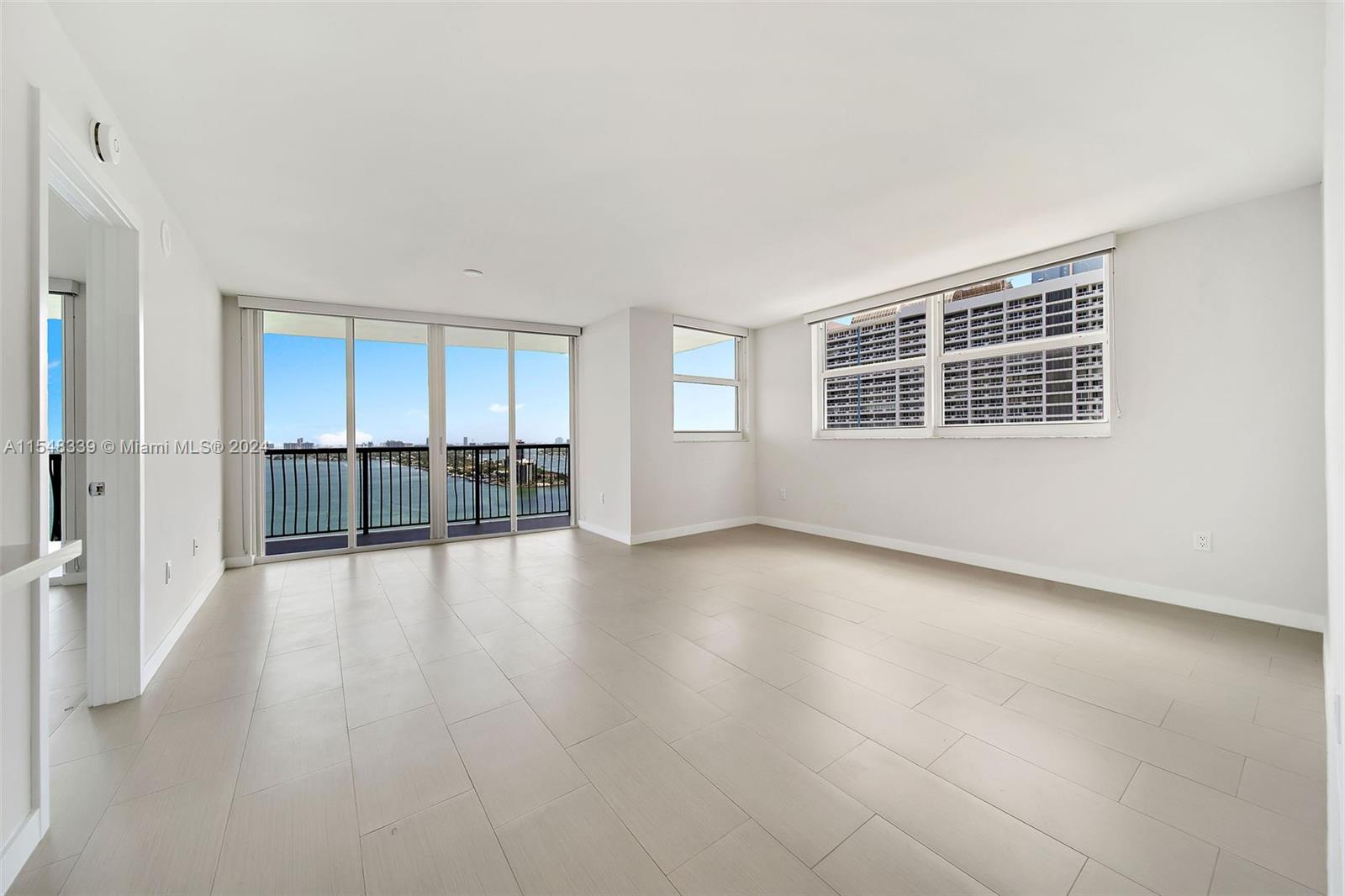1756 N Bayshore Dr 28B, Miami, Florida 33132, 2 Bedrooms Bedrooms, ,2 BathroomsBathrooms,Residentiallease,For Rent,1756 N Bayshore Dr 28B,A11548339