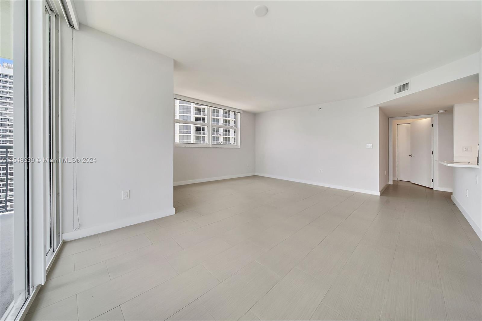 1756 N Bayshore Dr 28B, Miami, Florida 33132, 2 Bedrooms Bedrooms, ,2 BathroomsBathrooms,Residentiallease,For Rent,1756 N Bayshore Dr 28B,A11548339