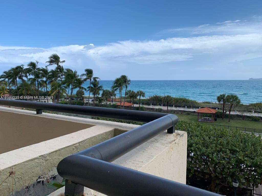 2555 Collins Ave 506, Miami Beach, Florida 33140, 2 Bedrooms Bedrooms, ,2 BathroomsBathrooms,Residential,For Sale,2555 Collins Ave 506,A11542133