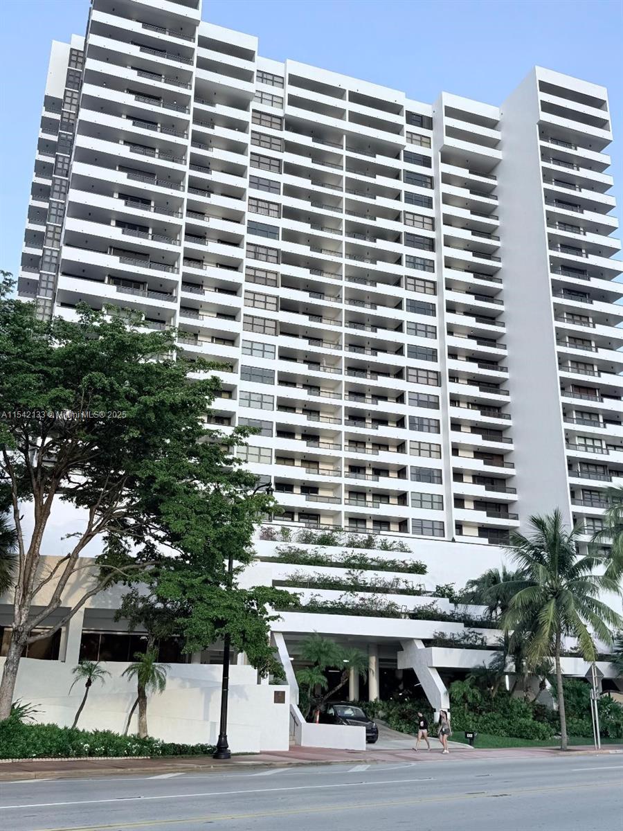 2555 Collins Ave 506, Miami Beach, Florida 33140, 2 Bedrooms Bedrooms, ,2 BathroomsBathrooms,Residential,For Sale,2555 Collins Ave 506,A11542133