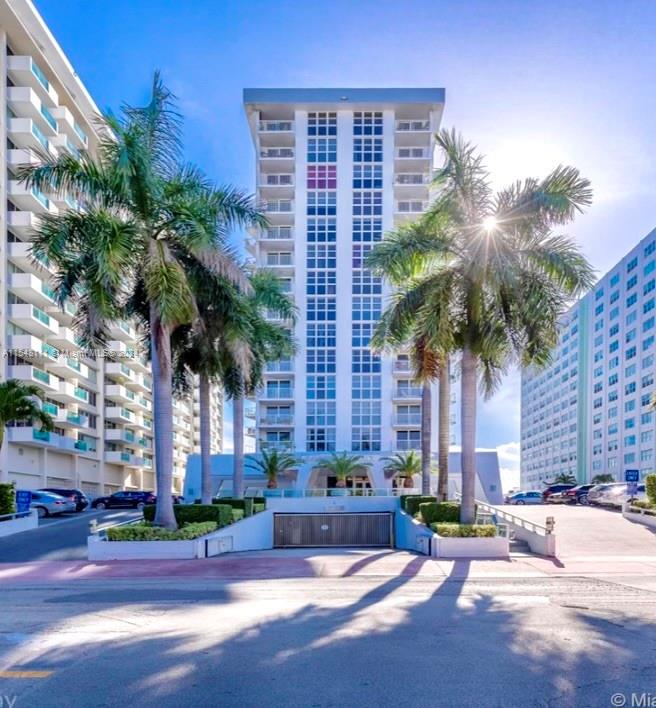 1228 West Ave 511, Miami Beach, Florida 33139, 1 Bedroom Bedrooms, ,1 BathroomBathrooms,Residential,For Sale,1228 West Ave 511,A11548111
