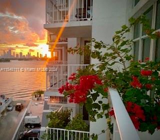 1228 West Ave 511, Miami Beach, Florida 33139, 1 Bedroom Bedrooms, ,1 BathroomBathrooms,Residential,For Sale,1228 West Ave 511,A11548111
