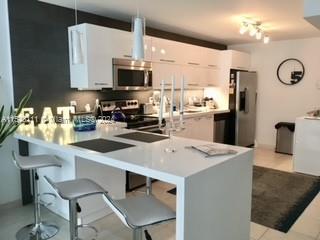 1228 West Ave 511, Miami Beach, Florida 33139, 1 Bedroom Bedrooms, ,1 BathroomBathrooms,Residential,For Sale,1228 West Ave 511,A11548111