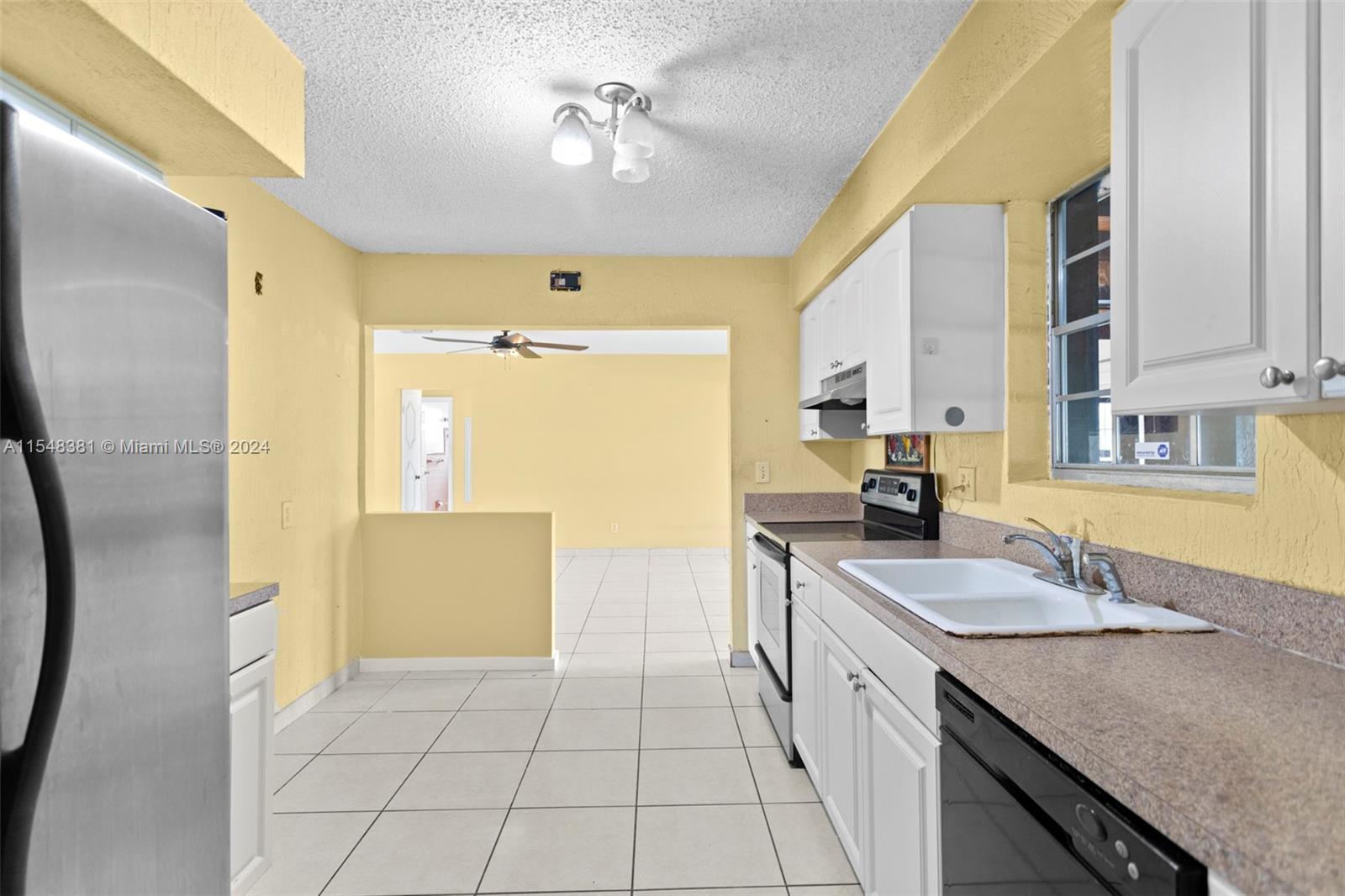 2560 NE 207th Ter, Miami, Florida 33180, 3 Bedrooms Bedrooms, ,2 BathroomsBathrooms,Residential,For Sale,2560 NE 207th Ter,A11548381