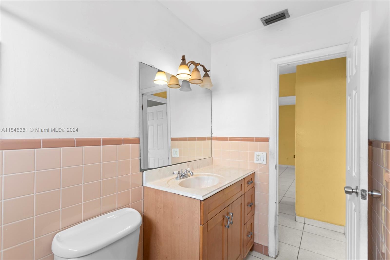 2560 NE 207th Ter, Miami, Florida 33180, 3 Bedrooms Bedrooms, ,2 BathroomsBathrooms,Residential,For Sale,2560 NE 207th Ter,A11548381