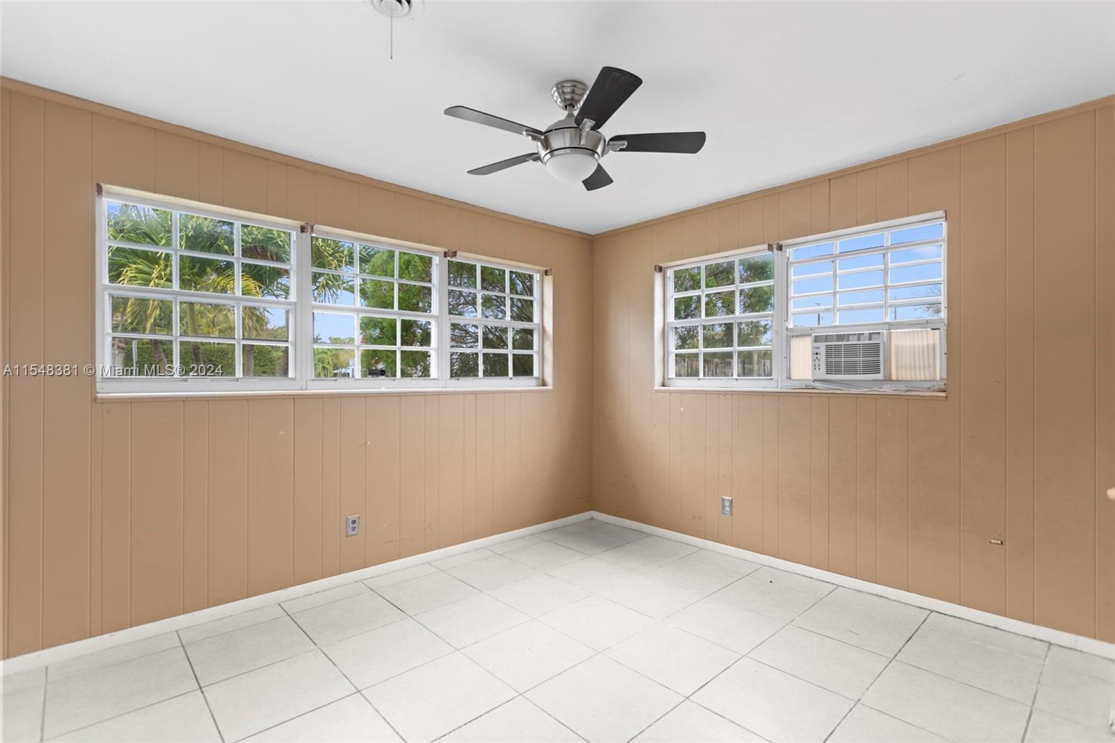 2560 NE 207th Ter, Miami, Florida 33180, 3 Bedrooms Bedrooms, ,2 BathroomsBathrooms,Residential,For Sale,2560 NE 207th Ter,A11548381