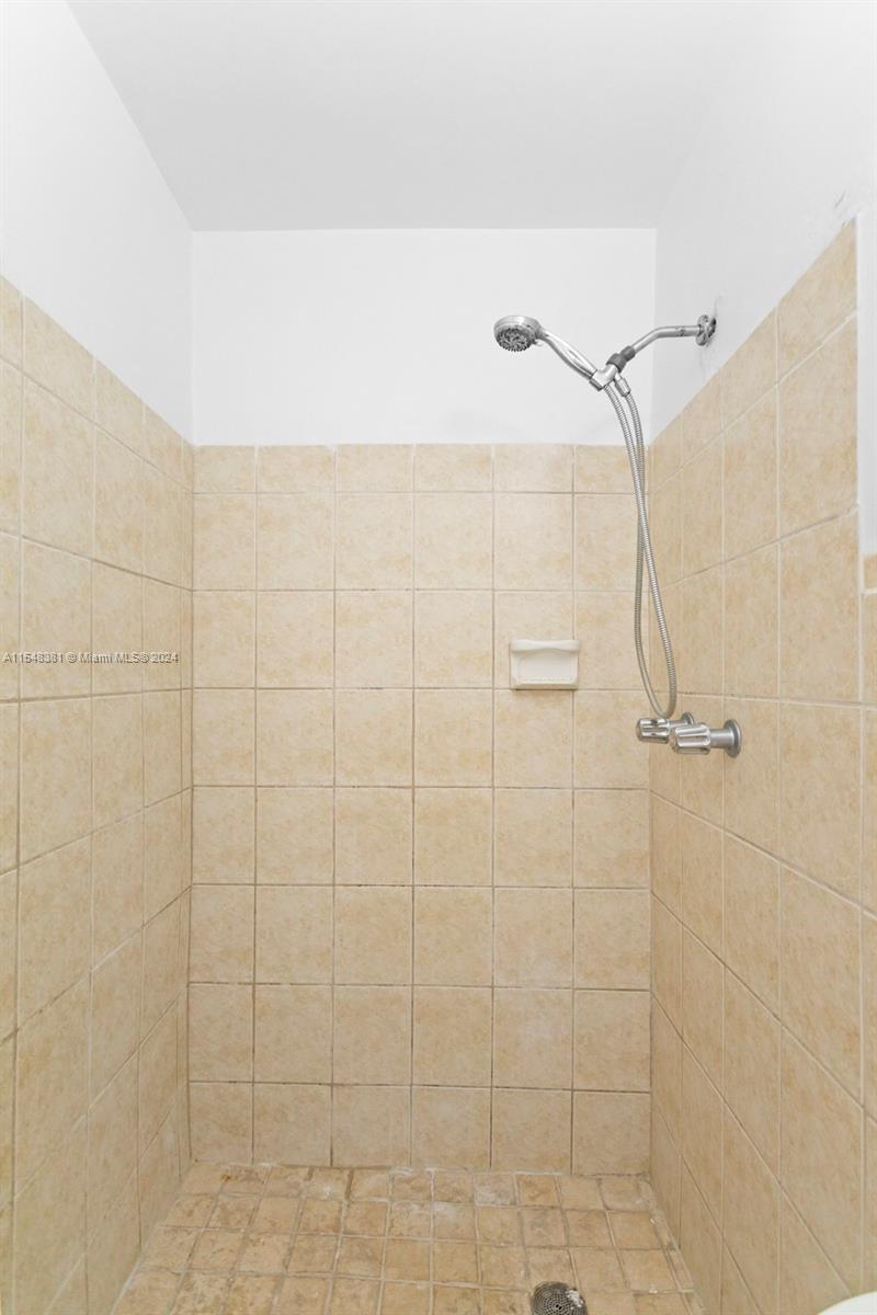 2560 NE 207th Ter, Miami, Florida 33180, 3 Bedrooms Bedrooms, ,2 BathroomsBathrooms,Residential,For Sale,2560 NE 207th Ter,A11548381