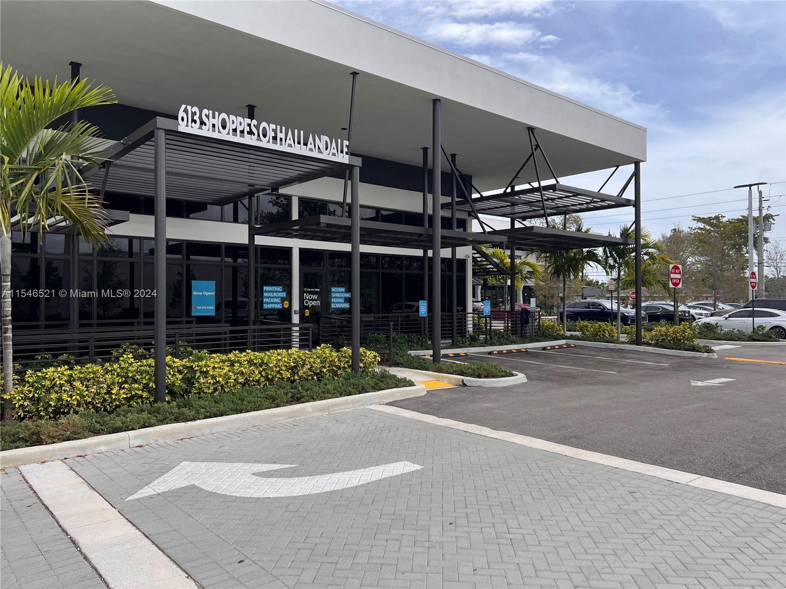 613 W Hallandale Blvd., Hallandale Beach, Florida 33009, ,Businessopportunity,For Sale,613 W Hallandale Blvd.,A11546521