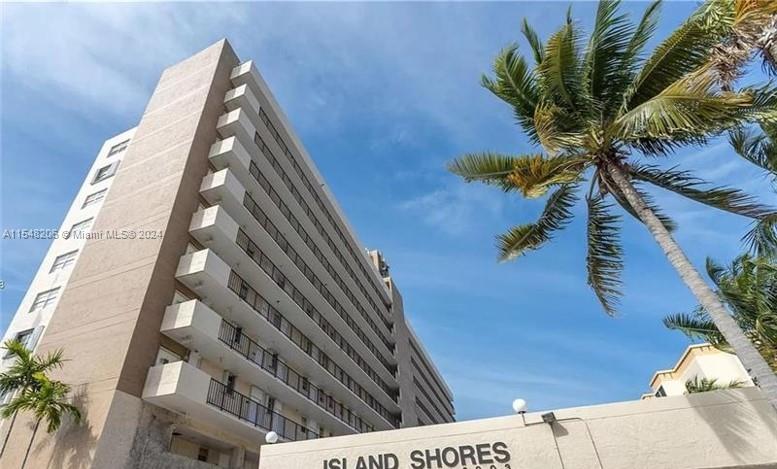 2903 Miami Beach Blvd, North Miami Beach, FL, 33160 United States, 2 Bedrooms Bedrooms, ,2 BathroomsBathrooms,Residential,For Sale,Miami Beach Blvd,A11548206