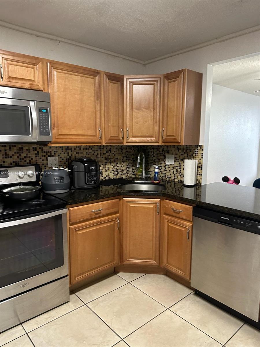 2903 Miami Beach Blvd, North Miami Beach, FL, 33160 United States, 2 Bedrooms Bedrooms, ,2 BathroomsBathrooms,Residential,For Sale,Miami Beach Blvd,A11548206