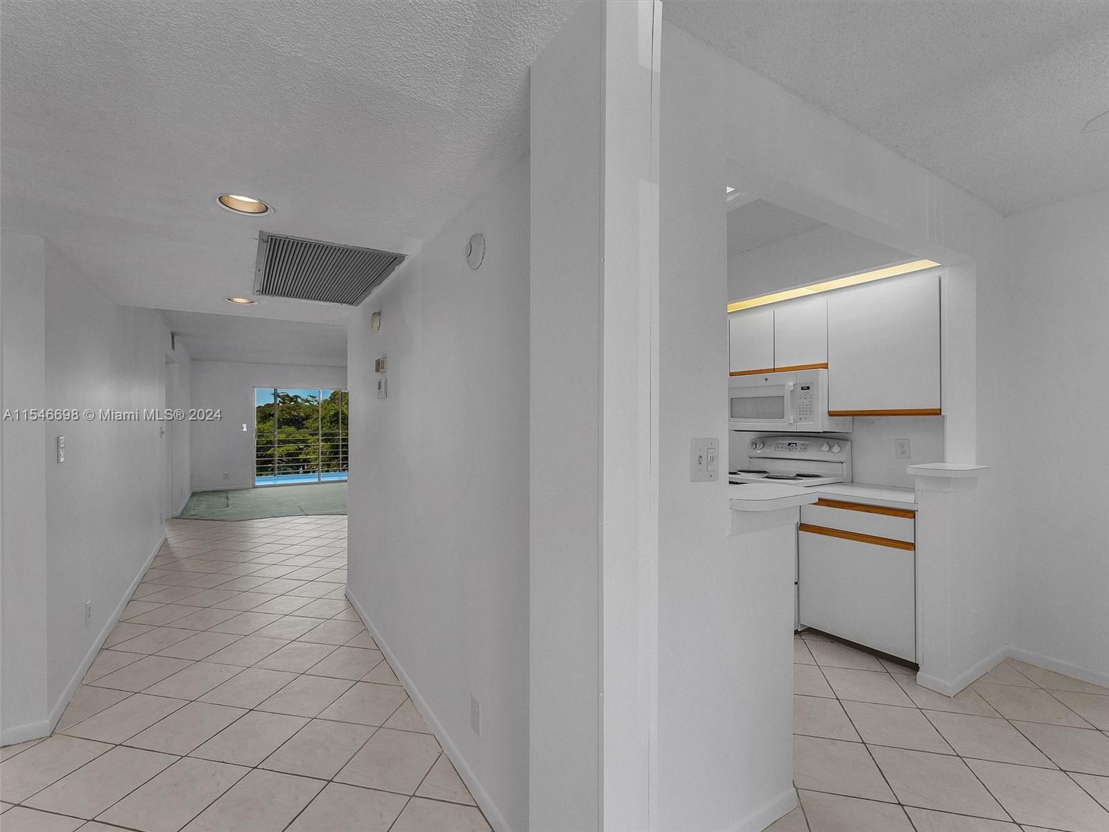 1601 Abaco Dr, Coconut Creek, FL, 33066 United States, 2 Bedrooms Bedrooms, ,2 BathroomsBathrooms,Residential,For Sale,Abaco Dr,A11546698