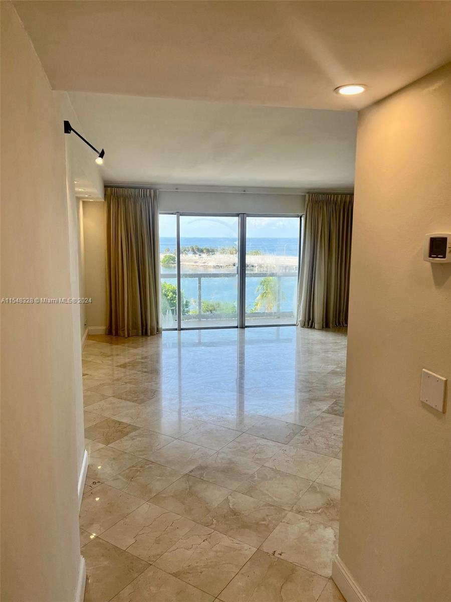 2451 Brickell Ave, Miami, FL, 33129 United States, 1 Bedroom Bedrooms, ,1 BathroomBathrooms,Residential,For Sale,Brickell Ave,A11548328