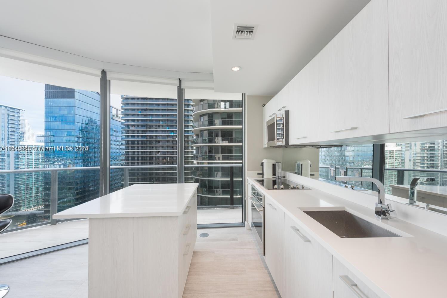 55 SW 9th St 3601, Miami, Florida 33130, 2 Bedrooms Bedrooms, ,2 BathroomsBathrooms,Residential,For Sale,55 SW 9th St 3601,A11546363
