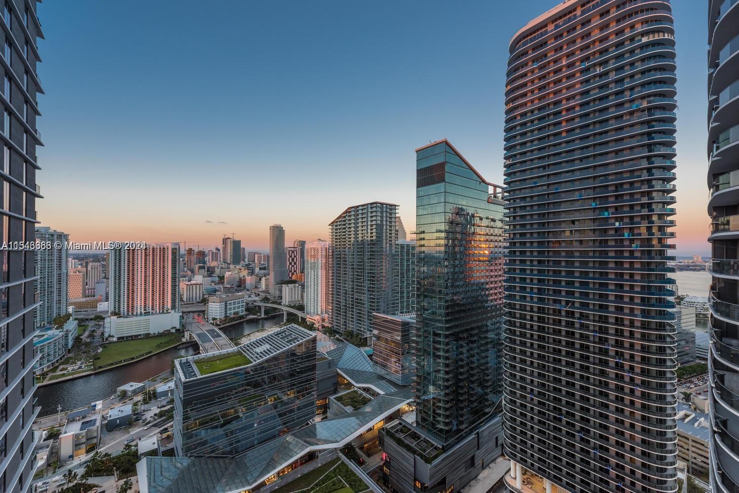 55 SW 9th St 3601, Miami, Florida 33130, 2 Bedrooms Bedrooms, ,2 BathroomsBathrooms,Residential,For Sale,55 SW 9th St 3601,A11546363