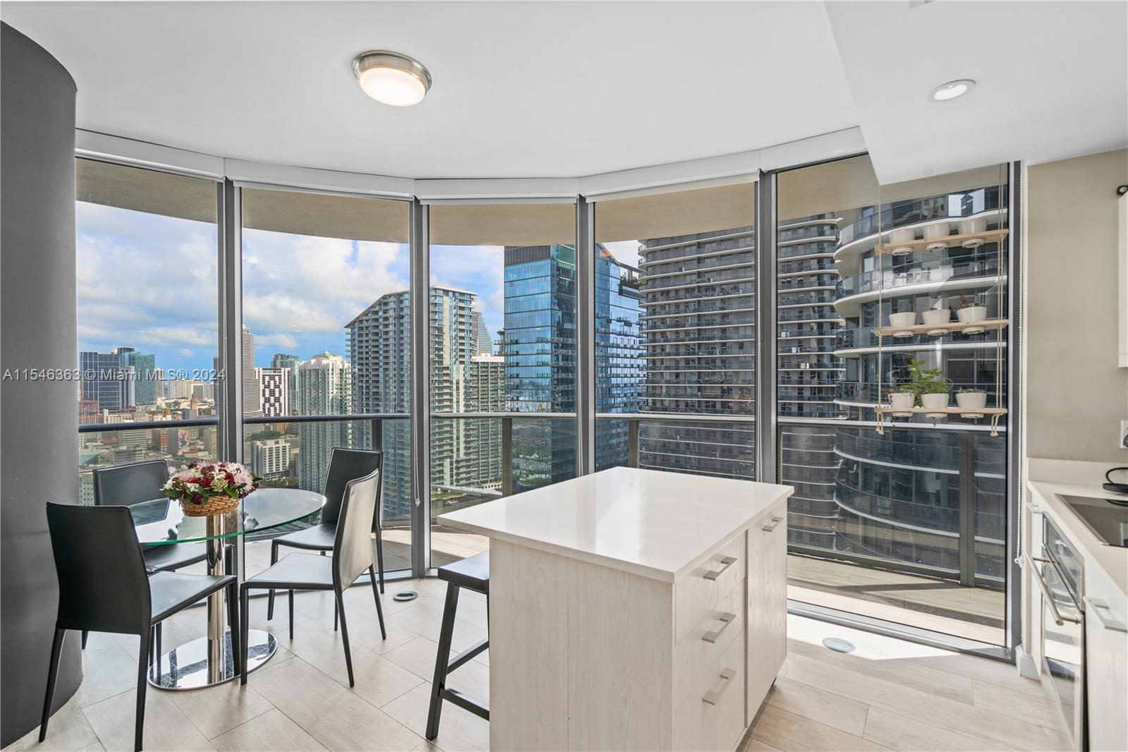 55 SW 9th St 3601, Miami, Florida 33130, 2 Bedrooms Bedrooms, ,2 BathroomsBathrooms,Residential,For Sale,55 SW 9th St 3601,A11546363