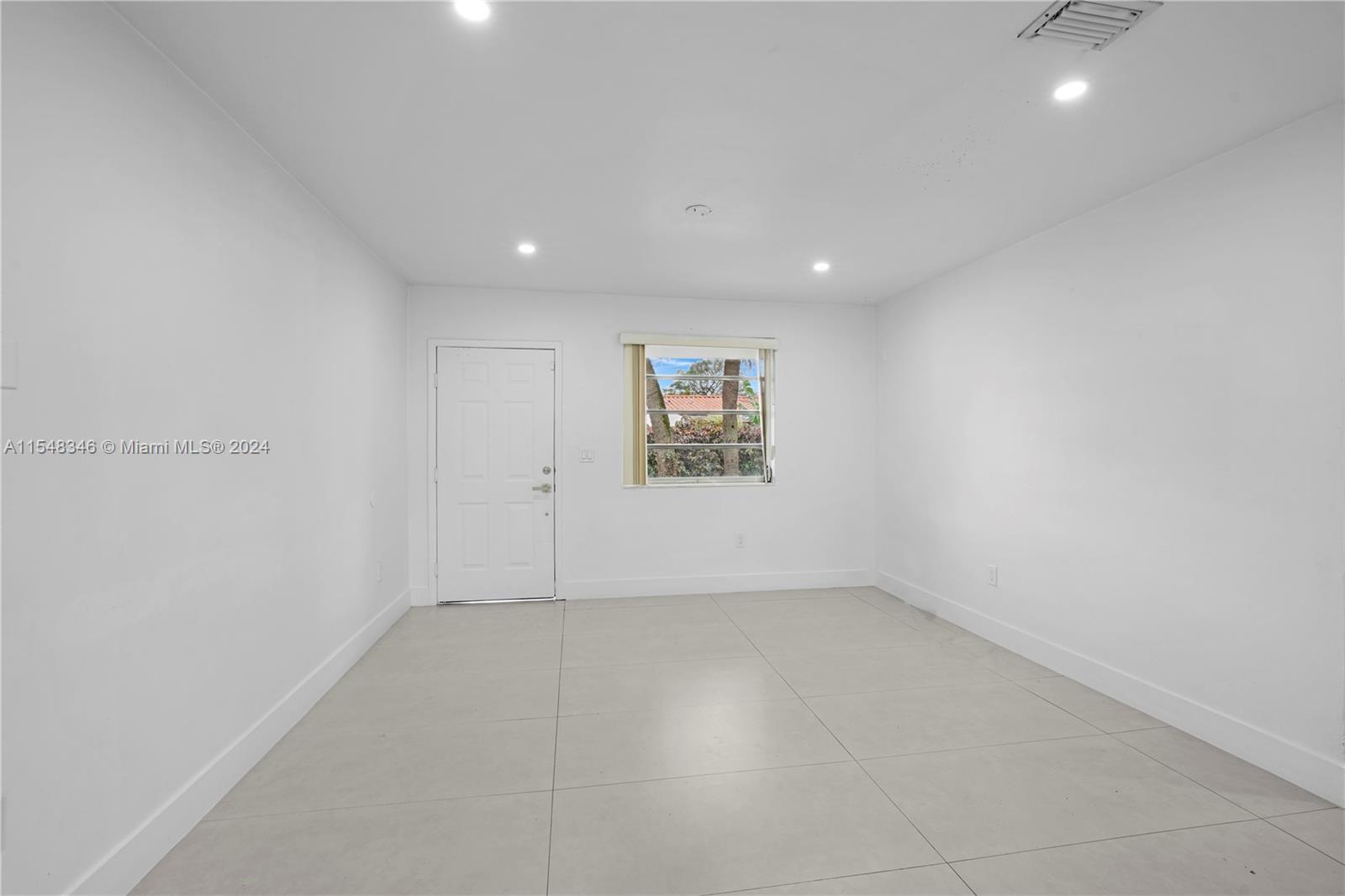 2152 SW 72 Ave Middle, Miami, Florida 33155, 3 Bedrooms Bedrooms, ,1 BathroomBathrooms,Residentiallease,For Rent,2152 SW 72 Ave Middle,A11548346