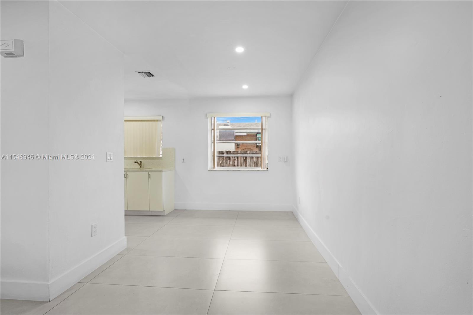 2152 SW 72 Ave Middle, Miami, Florida 33155, 3 Bedrooms Bedrooms, ,1 BathroomBathrooms,Residentiallease,For Rent,2152 SW 72 Ave Middle,A11548346