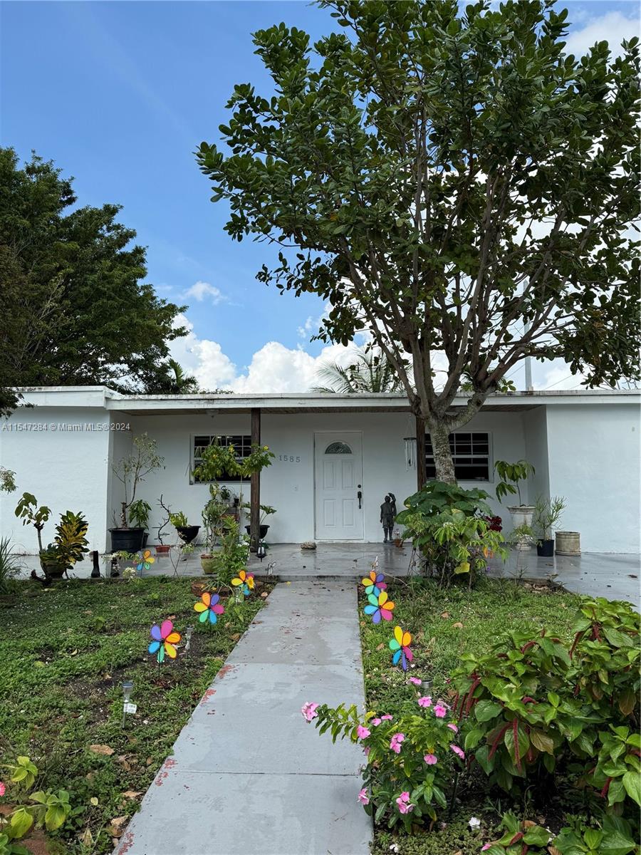 1585 139th St, North Miami, FL, 33161 United States, 4 Bedrooms Bedrooms, ,3 BathroomsBathrooms,Residential,For Sale,139th St,A11547284