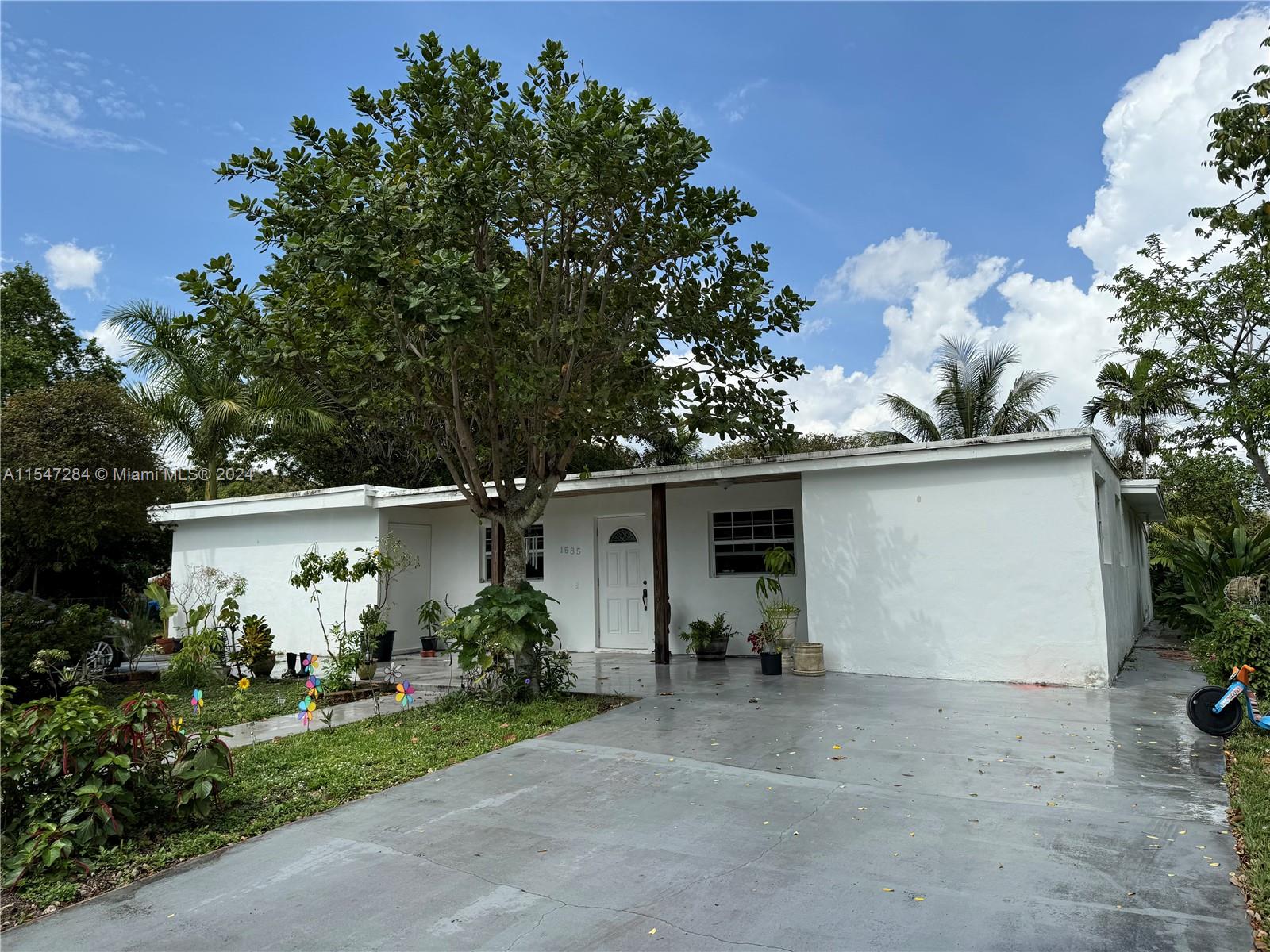 1585 139th St, North Miami, FL, 33161 United States, 4 Bedrooms Bedrooms, ,3 BathroomsBathrooms,Residential,For Sale,139th St,A11547284