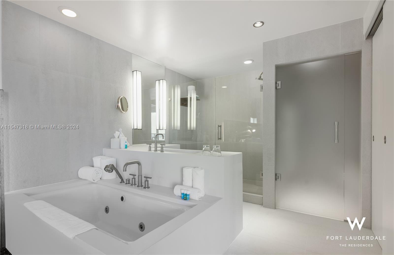 3101 Bayshore Dr 708, Fort Lauderdale, Florida 33304, 2 Bedrooms Bedrooms, ,2 BathroomsBathrooms,Residential,For Sale,3101 Bayshore Dr 708,A11547318