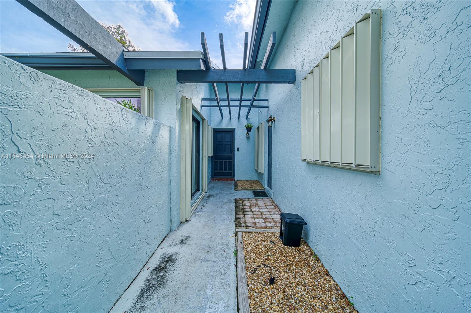 8122 NW 100th Dr 8122, Tamarac, Florida 33321, 2 Bedrooms Bedrooms, ,2 BathroomsBathrooms,Residential,For Sale,8122 NW 100th Dr 8122,A11548464