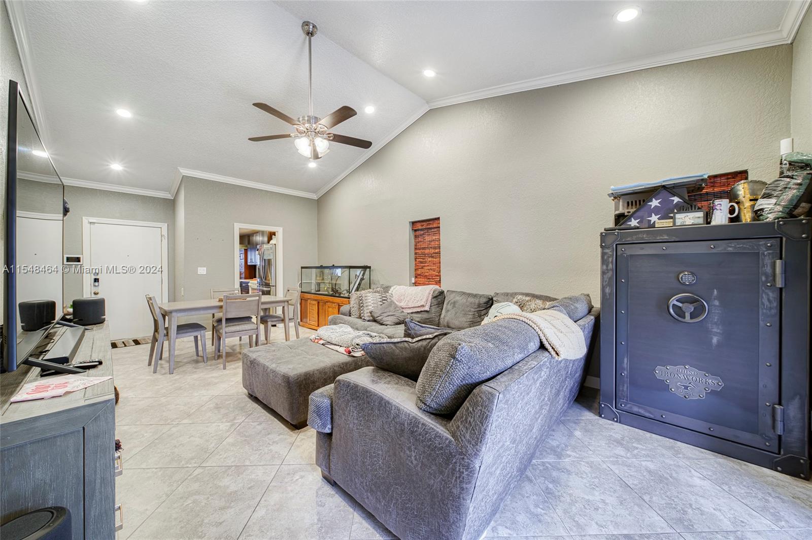 8122 NW 100th Dr 8122, Tamarac, Florida 33321, 2 Bedrooms Bedrooms, ,2 BathroomsBathrooms,Residential,For Sale,8122 NW 100th Dr 8122,A11548464