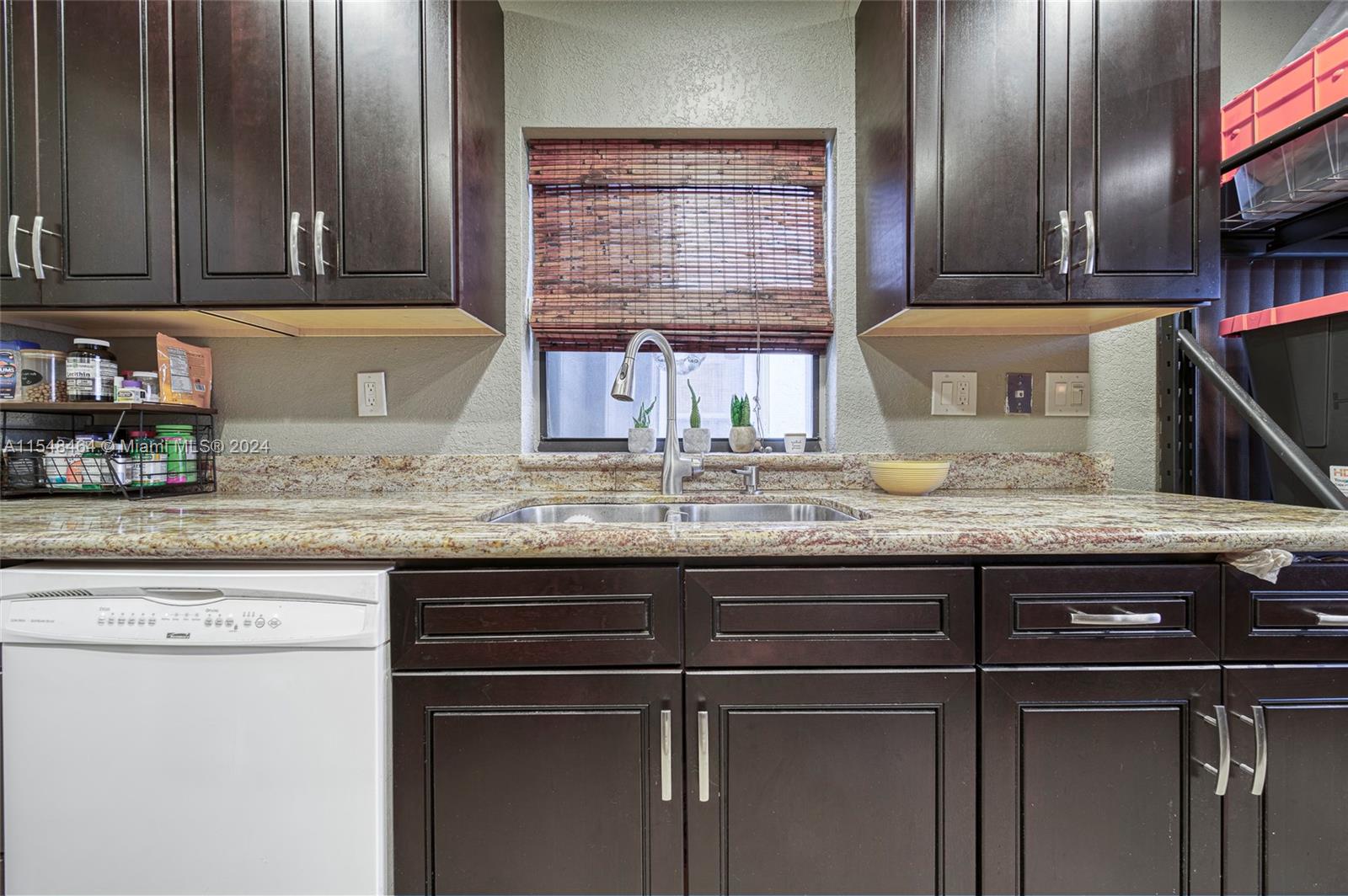 8122 NW 100th Dr 8122, Tamarac, Florida 33321, 2 Bedrooms Bedrooms, ,2 BathroomsBathrooms,Residential,For Sale,8122 NW 100th Dr 8122,A11548464