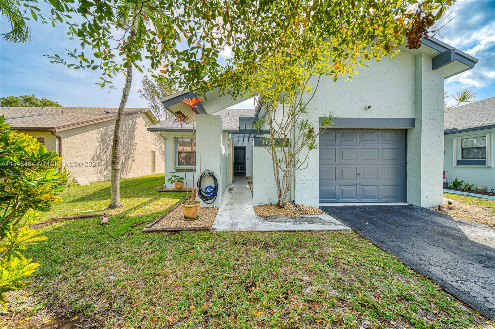 8122 NW 100th Dr 8122, Tamarac, Florida 33321, 2 Bedrooms Bedrooms, ,2 BathroomsBathrooms,Residential,For Sale,8122 NW 100th Dr 8122,A11548464