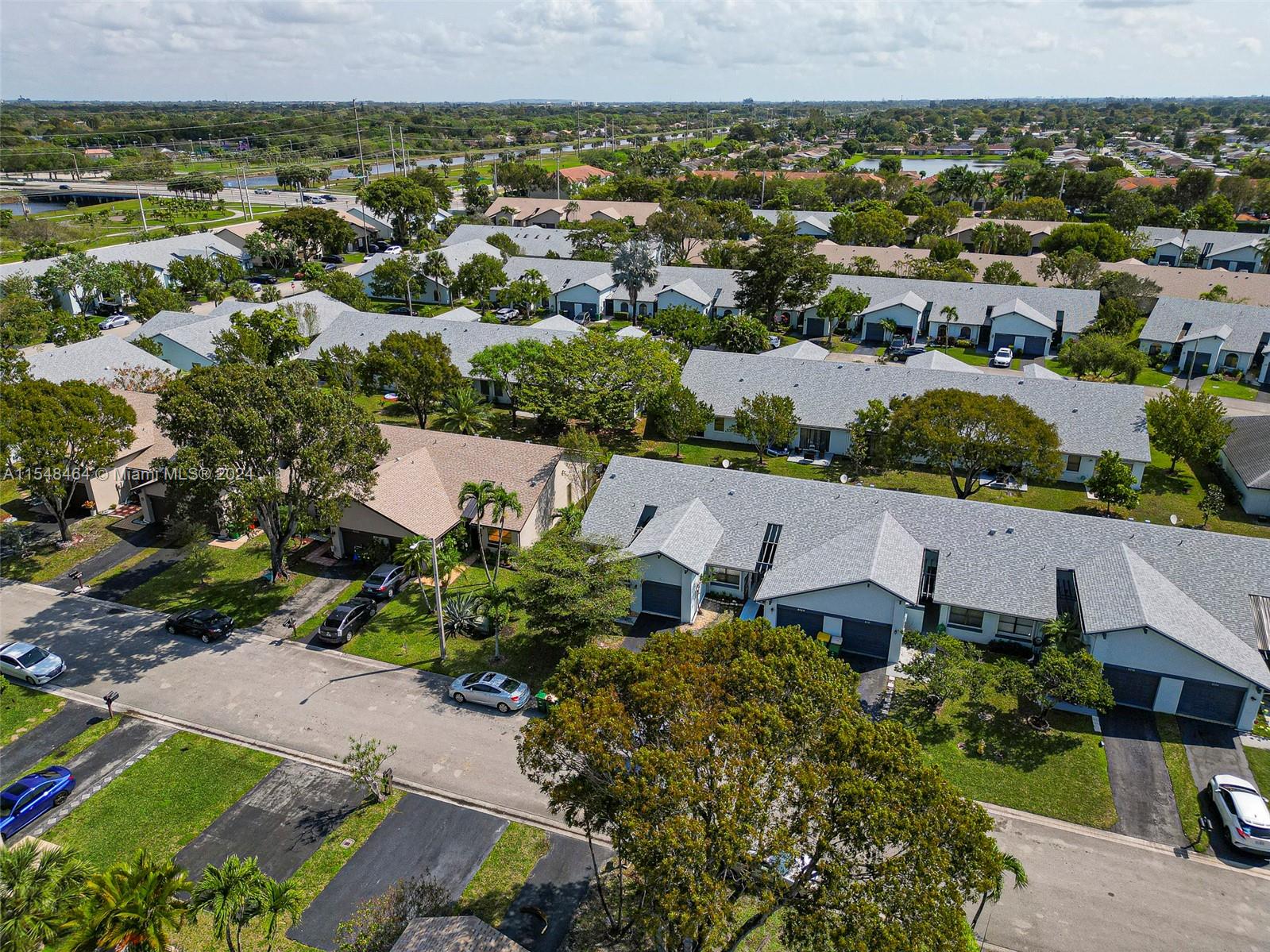 8122 NW 100th Dr 8122, Tamarac, Florida 33321, 2 Bedrooms Bedrooms, ,2 BathroomsBathrooms,Residential,For Sale,8122 NW 100th Dr 8122,A11548464