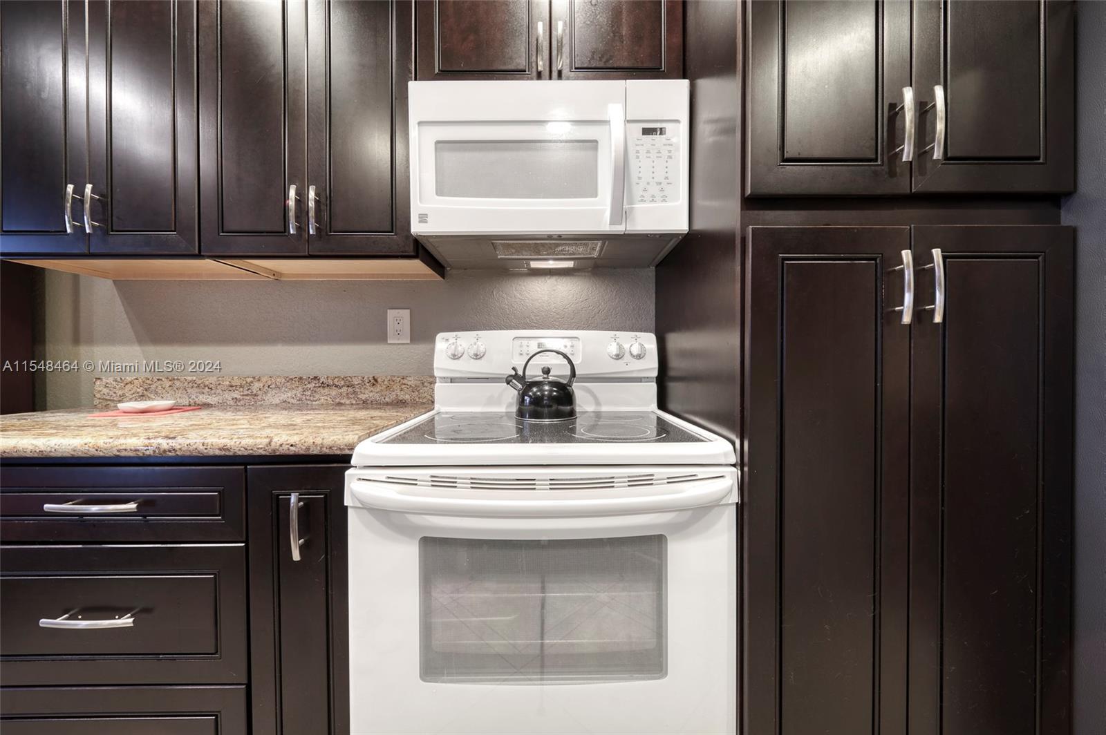 8122 NW 100th Dr 8122, Tamarac, Florida 33321, 2 Bedrooms Bedrooms, ,2 BathroomsBathrooms,Residential,For Sale,8122 NW 100th Dr 8122,A11548464