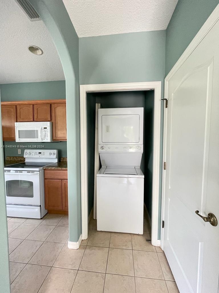 353 Cape Harbour loop, Bradenton, FL, 34212 United States, 3 Bedrooms Bedrooms, ,2 BathroomsBathrooms,Residential,For Sale,Cape Harbour loop,A11548049