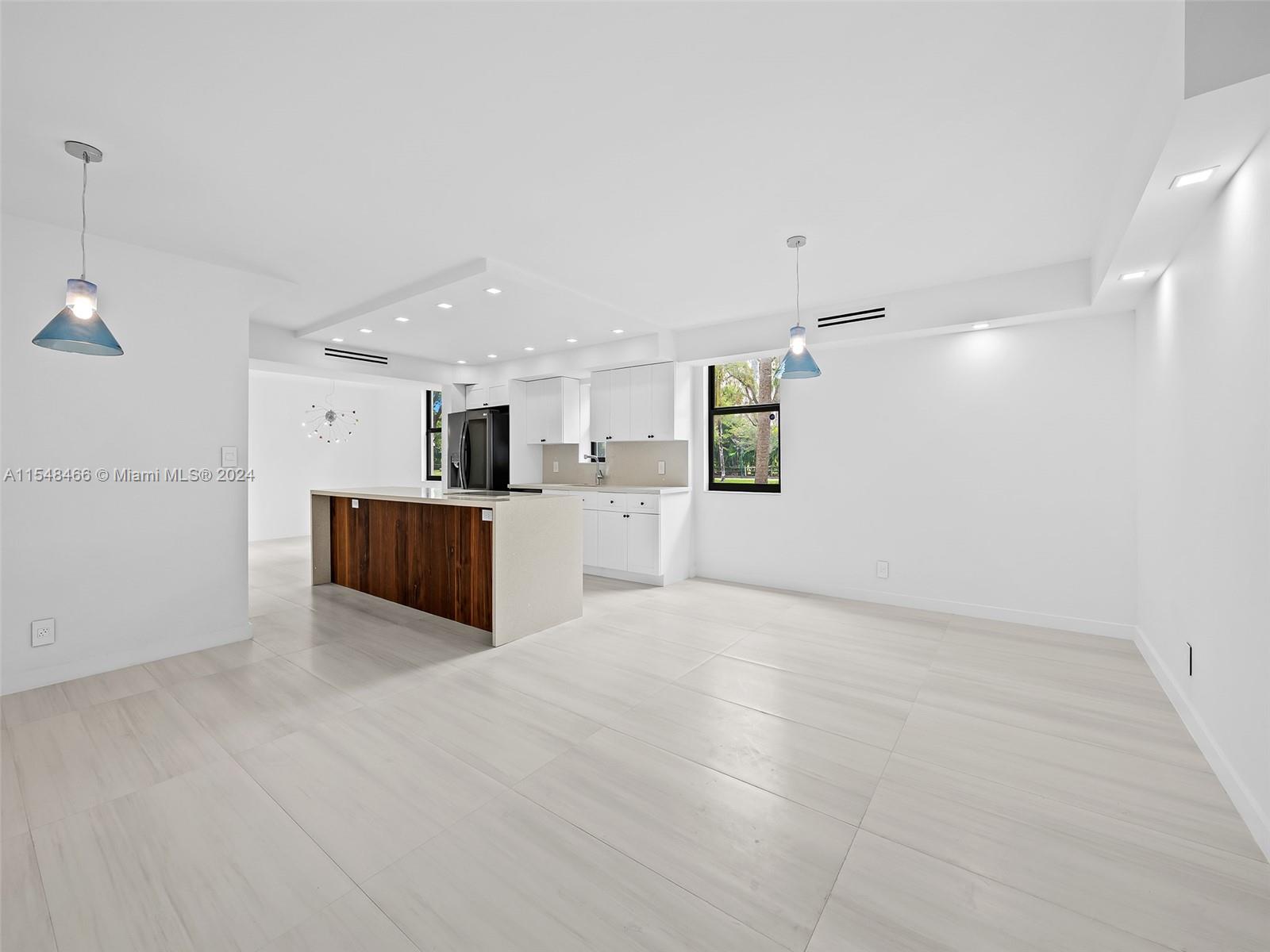 20200 W Country Club Dr 106, Aventura, Florida 33180, 3 Bedrooms Bedrooms, ,2 BathroomsBathrooms,Residential,For Sale,20200 W Country Club Dr 106,A11548466