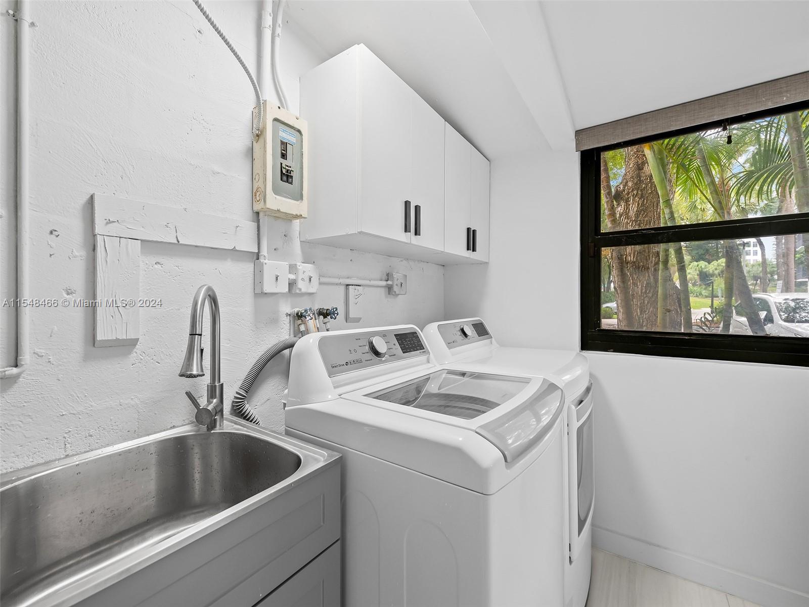 20200 W Country Club Dr 106, Aventura, Florida 33180, 3 Bedrooms Bedrooms, ,2 BathroomsBathrooms,Residential,For Sale,20200 W Country Club Dr 106,A11548466