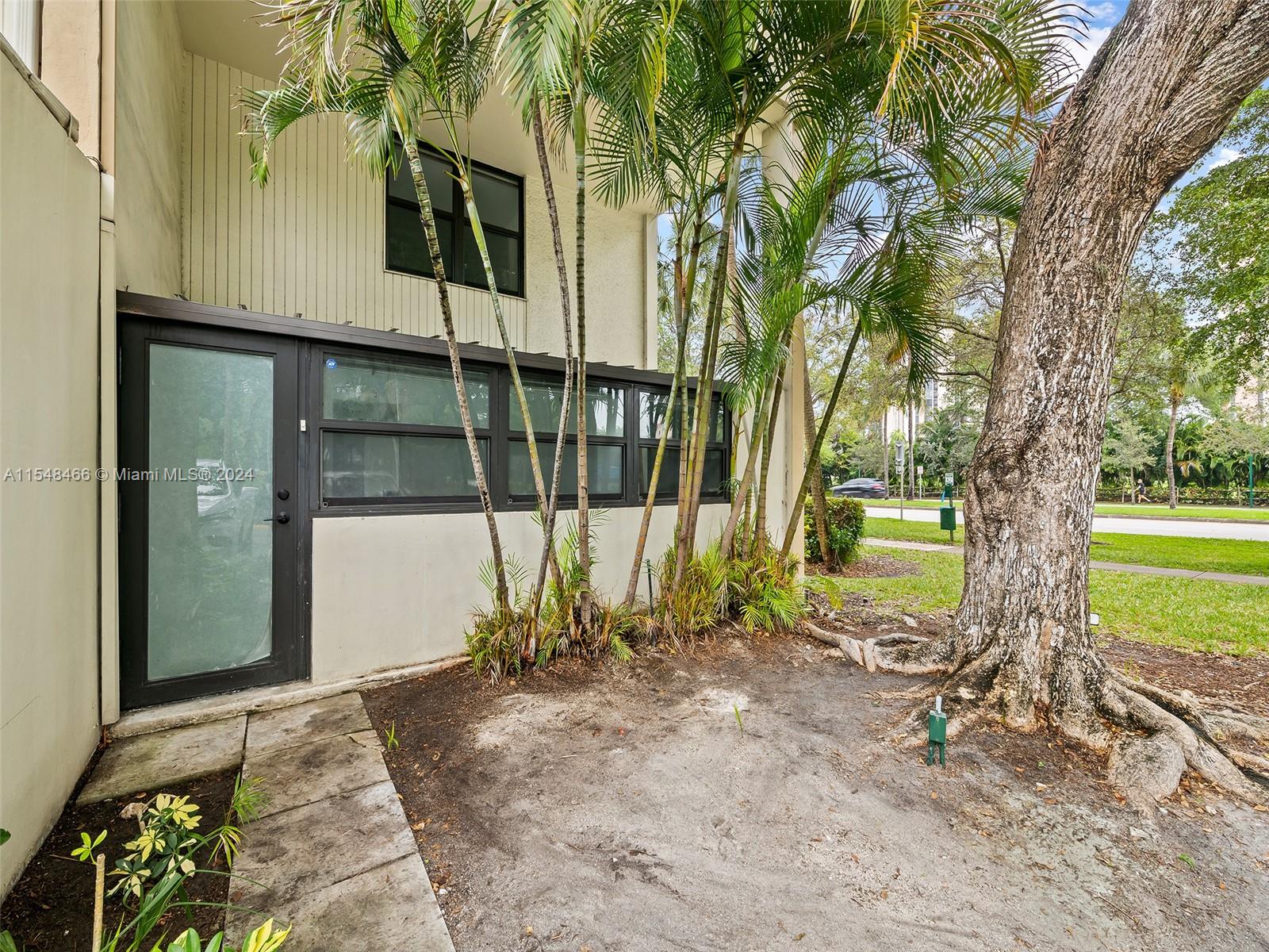 20200 W Country Club Dr 106, Aventura, Florida 33180, 3 Bedrooms Bedrooms, ,2 BathroomsBathrooms,Residential,For Sale,20200 W Country Club Dr 106,A11548466