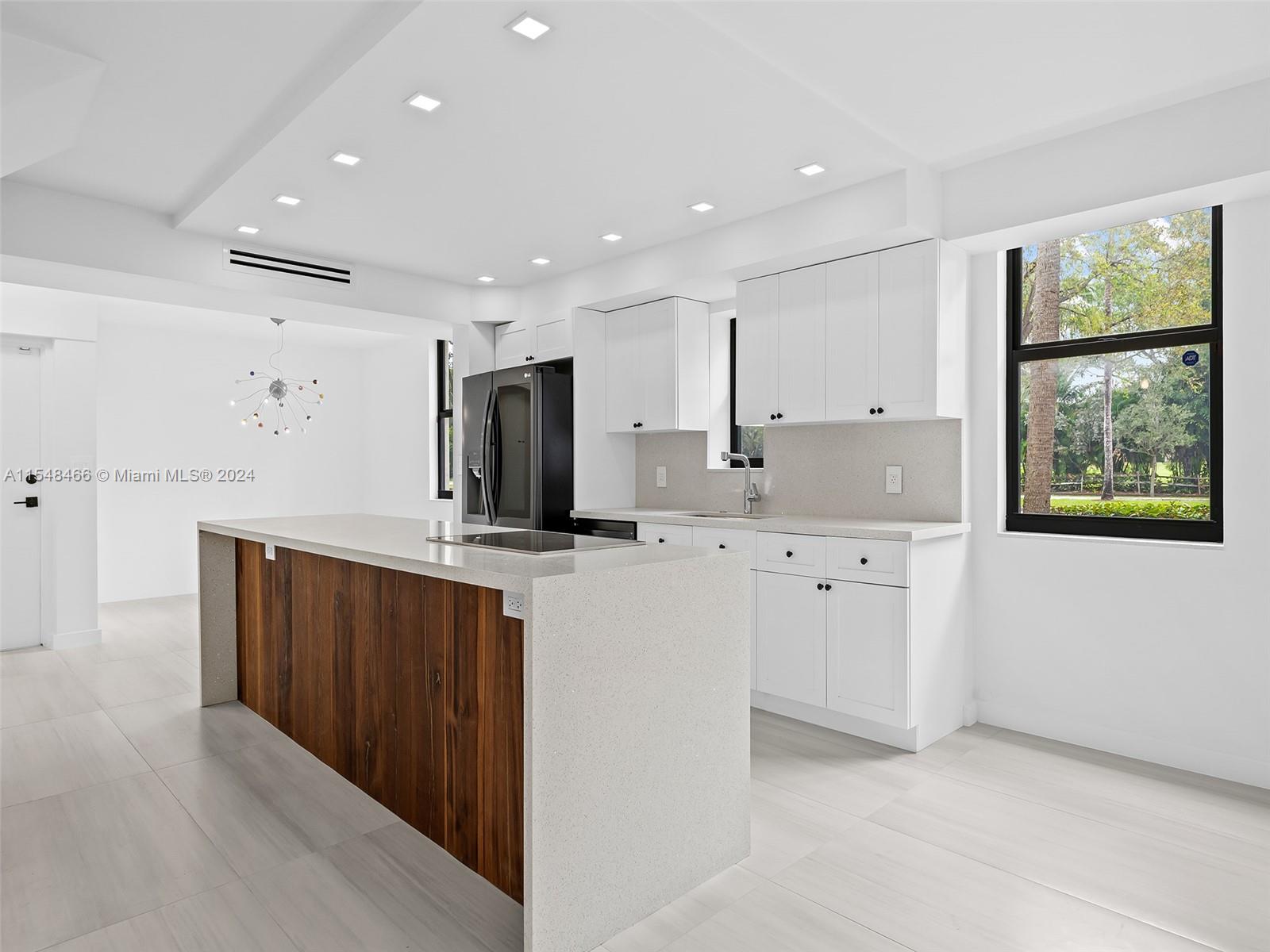 20200 W Country Club Dr 106, Aventura, Florida 33180, 3 Bedrooms Bedrooms, ,2 BathroomsBathrooms,Residential,For Sale,20200 W Country Club Dr 106,A11548466