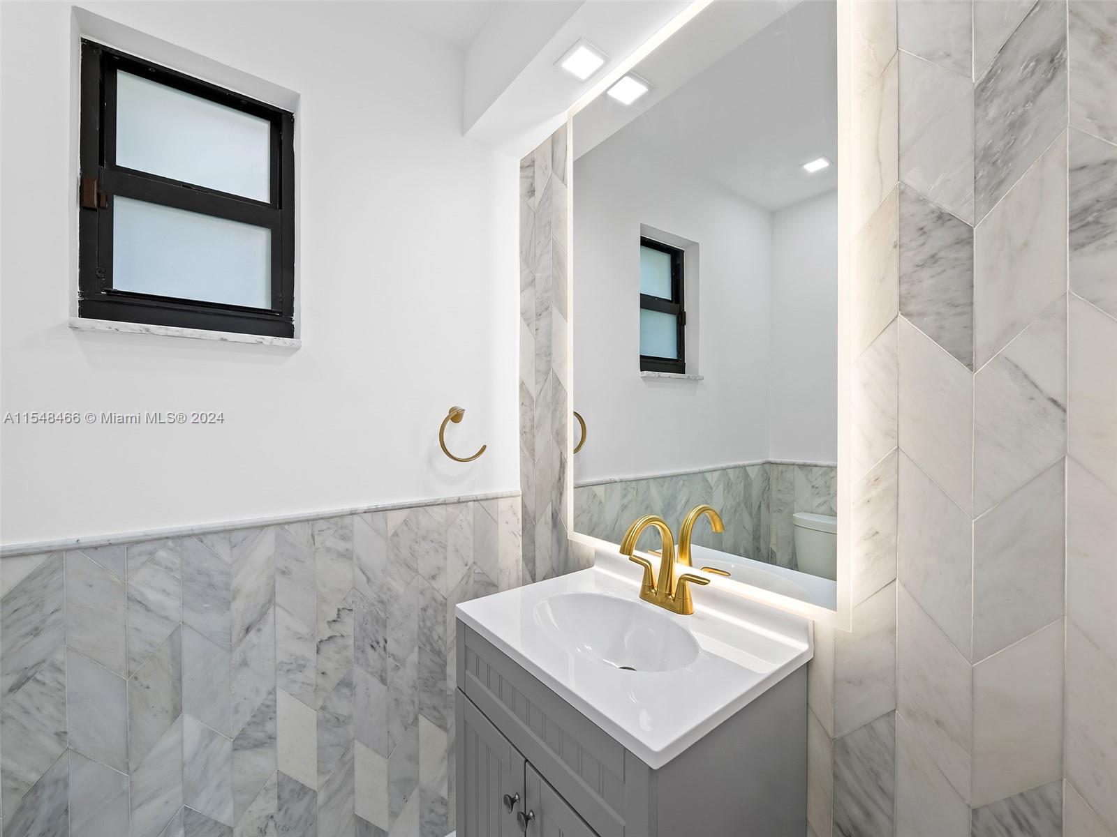 20200 W Country Club Dr 106, Aventura, Florida 33180, 3 Bedrooms Bedrooms, ,2 BathroomsBathrooms,Residential,For Sale,20200 W Country Club Dr 106,A11548466