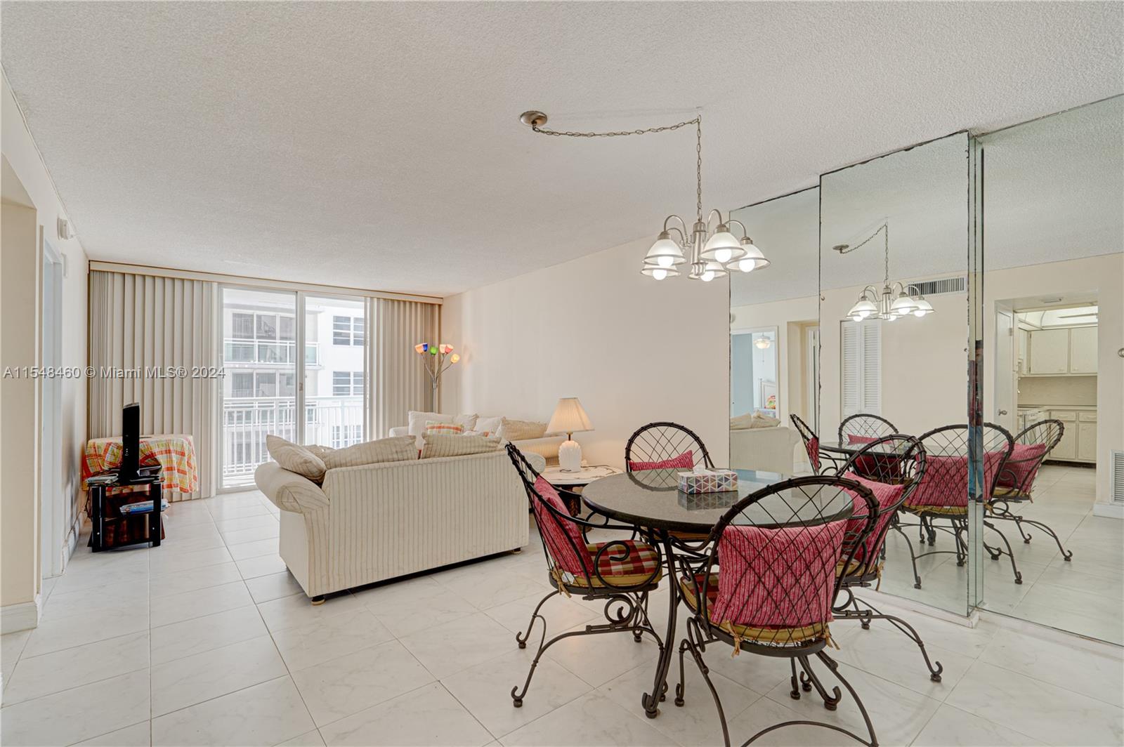 6969 Collins Ave, Miami Beach, FL, 33141 United States, 1 Bedroom Bedrooms, ,1 BathroomBathrooms,Residential,For Sale,Collins Ave,A11548460