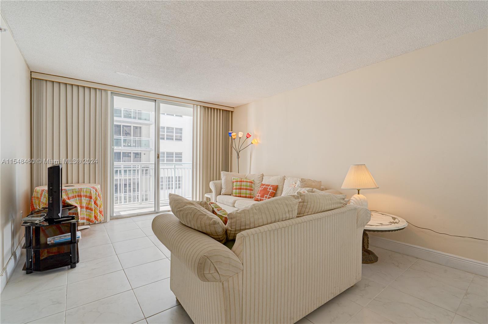 6969 Collins Ave, Miami Beach, FL, 33141 United States, 1 Bedroom Bedrooms, ,1 BathroomBathrooms,Residential,For Sale,Collins Ave,A11548460