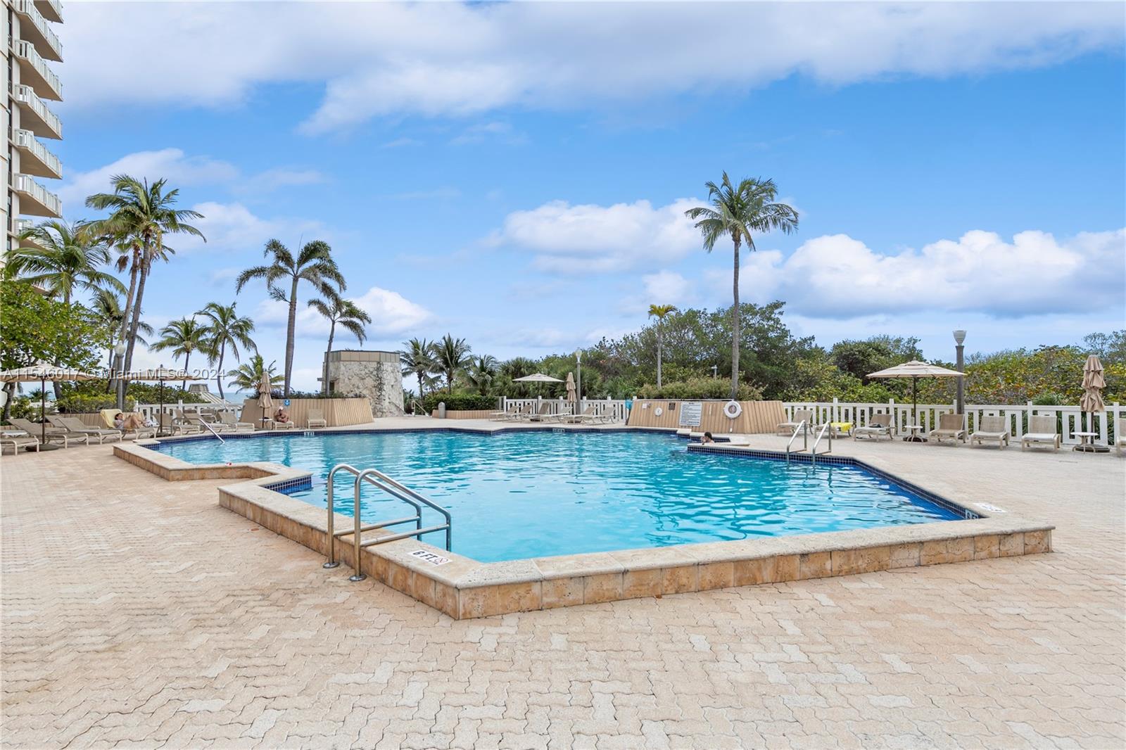 1121 Crandon Blvd, Key Biscayne, FL, 33149 United States, 2 Bedrooms Bedrooms, ,1 BathroomBathrooms,Residential,For Sale,Crandon Blvd,A11546017