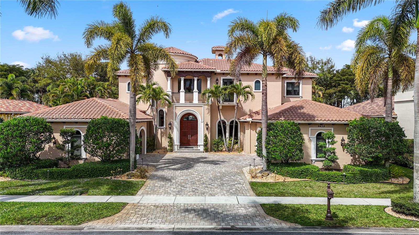 9439 Grand Estates Way, Boca Raton, FL 33496