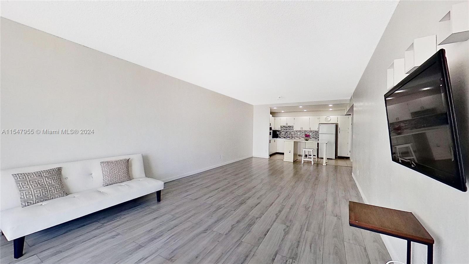 19380 Collins Ave, Sunny Isles Beach, FL, 33160 United States, 3 Bedrooms Bedrooms, ,2 BathroomsBathrooms,Residential,For Sale,Collins Ave,A11547955