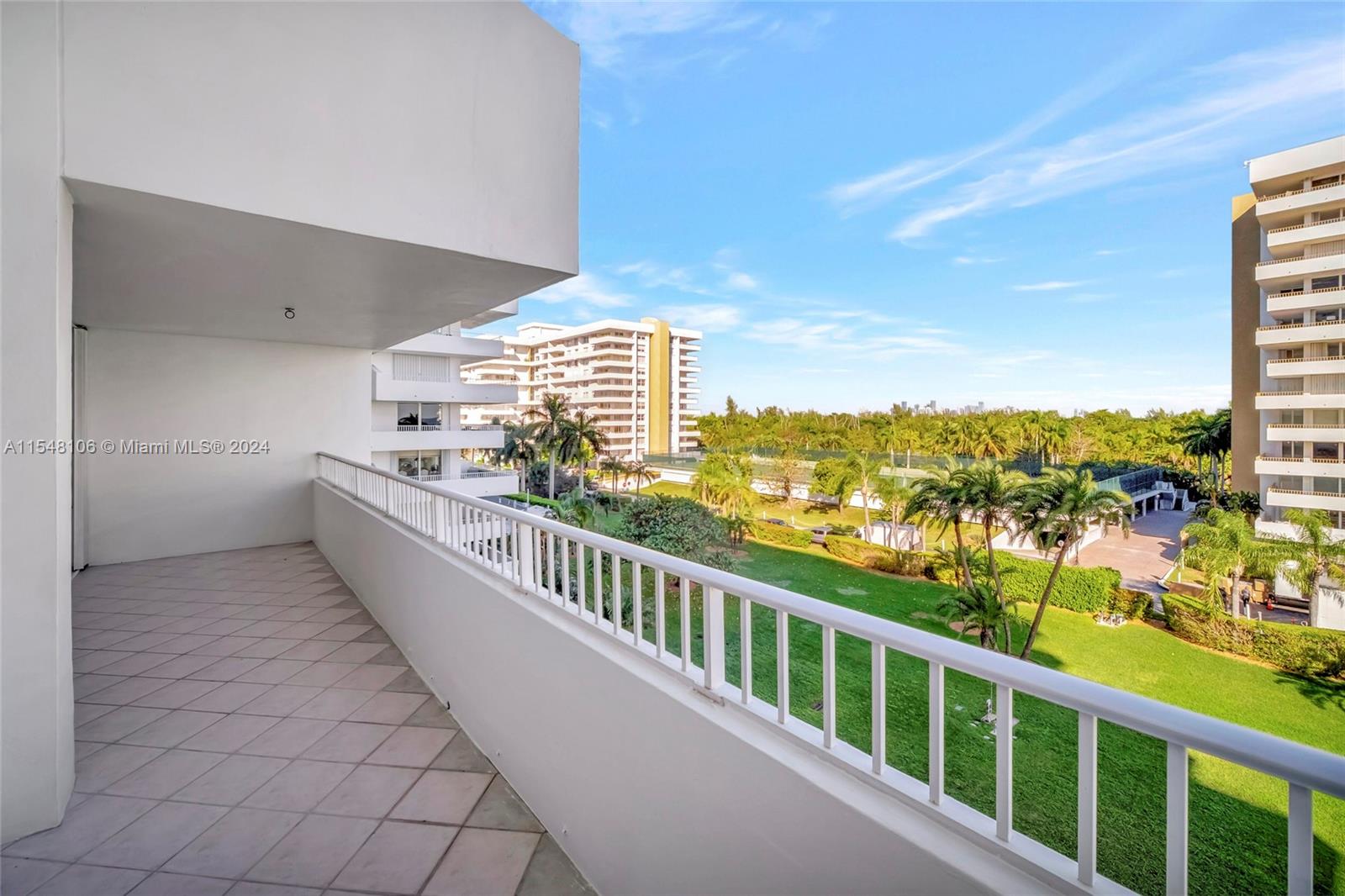 Key Biscayne, FL, 33149 United States, 1 Bedroom Bedrooms, ,1 BathroomBathrooms,Residential,For Sale,A11548106