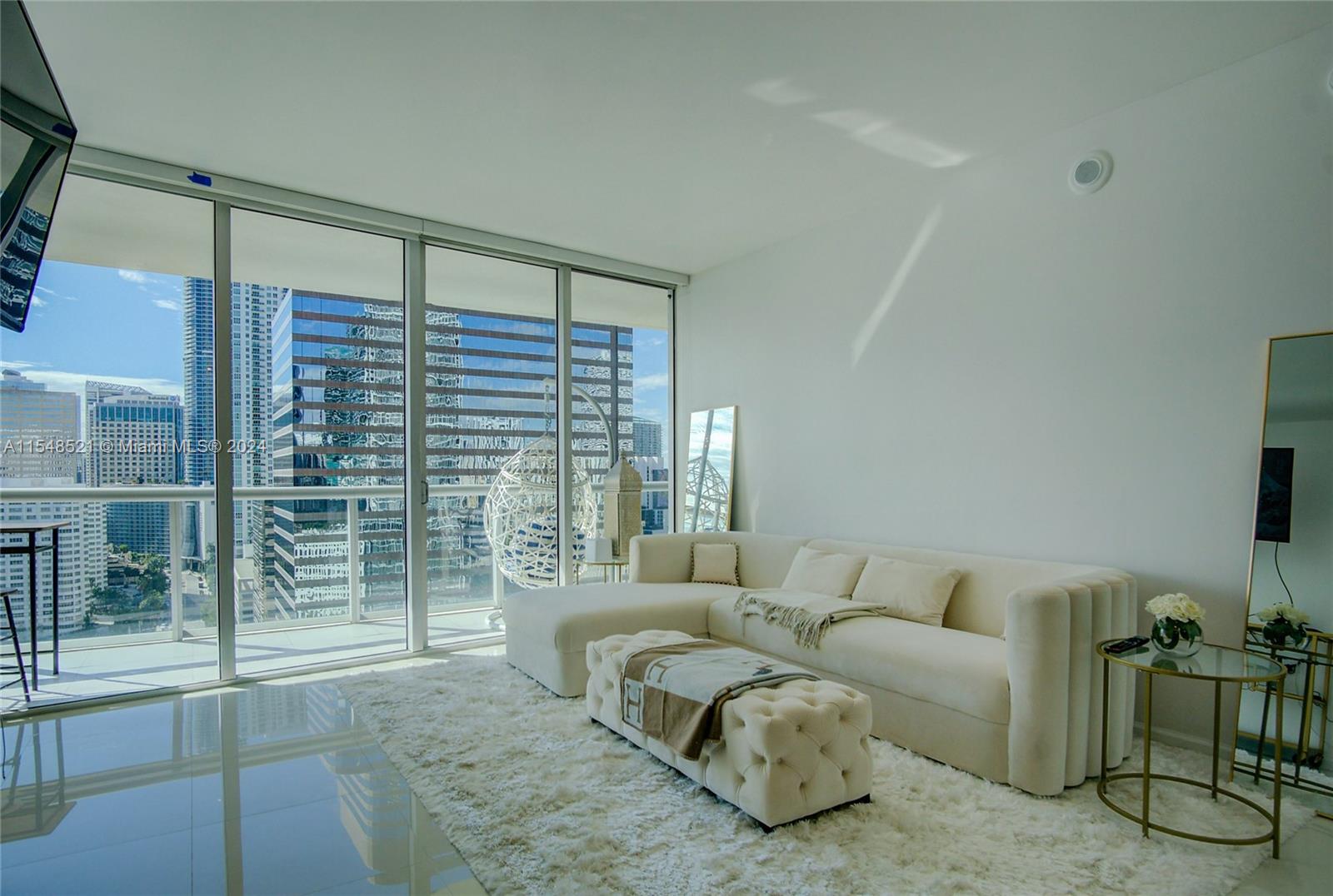 495 Brickell Ave, Miami, FL, 33131 United States, 2 Bedrooms Bedrooms, ,2 BathroomsBathrooms,Residential,For Sale,Brickell Ave,A11548521