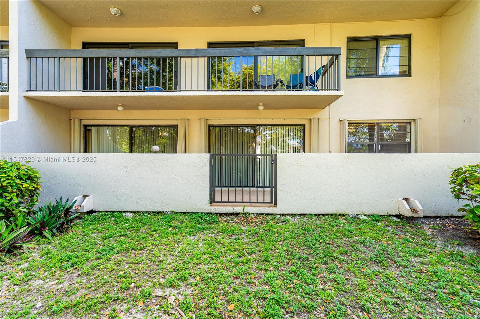 5201 Orduna Dr 5, Coral Gables, Florida 33146, 2 Bedrooms Bedrooms, ,2 BathroomsBathrooms,Residential,For Sale,5201 Orduna Dr 5,A11547823