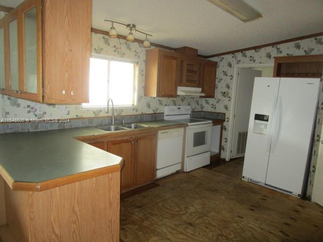 220 NE 12th Ave #211, Homestead, Florida 33030, 4 Bedrooms Bedrooms, ,2 BathroomsBathrooms,Residential,For Sale,220 NE 12th Ave #211,A11548500