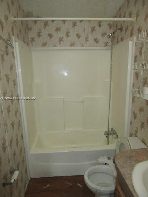 220 NE 12th Ave #211, Homestead, Florida 33030, 4 Bedrooms Bedrooms, ,2 BathroomsBathrooms,Residential,For Sale,220 NE 12th Ave #211,A11548500