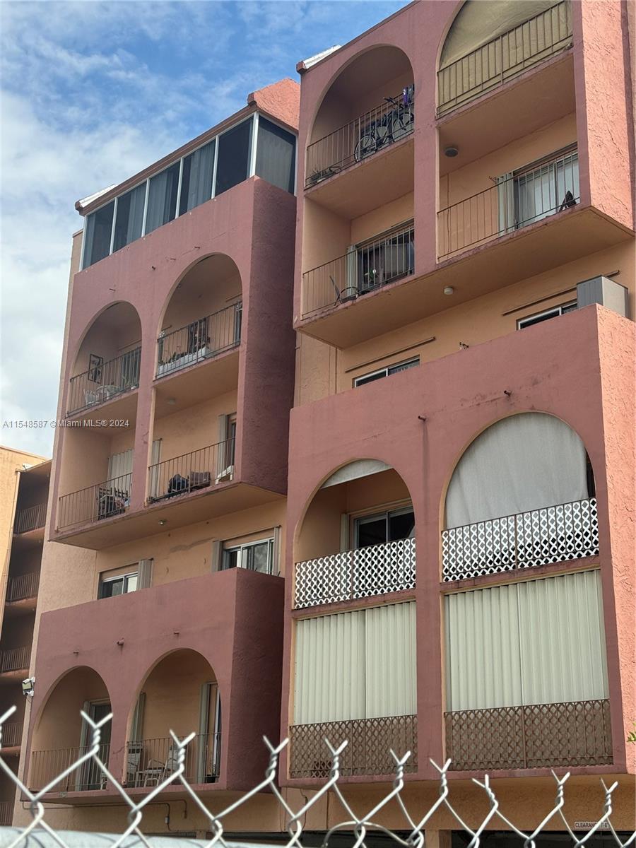 460 23rd St, Hialeah, FL, 33013 United States, 1 Bedroom Bedrooms, ,1 BathroomBathrooms,Residential,For Sale,23rd St,A11548587