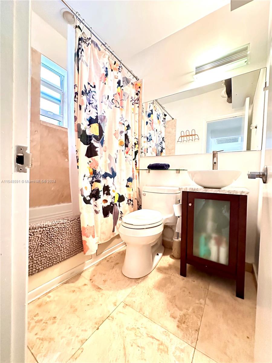 3915 Meridian Ave, Miami Beach, FL, 33140 United States, 1 Bedroom Bedrooms, ,1 BathroomBathrooms,Residential,For Sale,Meridian Ave,A11548591